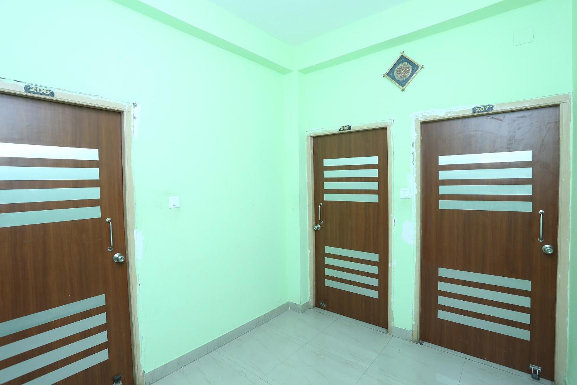 Hotel O Sambit Nx Бхубанешвар Екстериор снимка